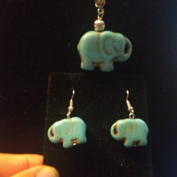 ADORABLE!/ BABY ELEPHANT NECKLACE SET ❤️ - Picture 1 of 13